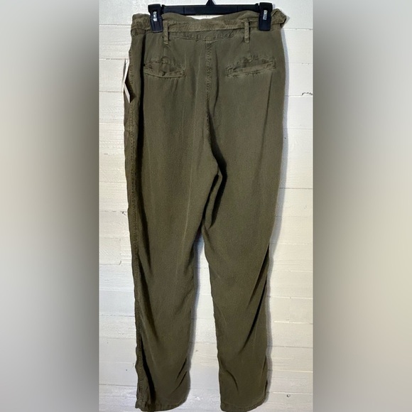 Treasure & Bond khaki green cargo style pants, women’s size 10. Never worn. - Picture 3 of 10